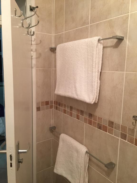 South Coast Beachfront Holiday Apartments Amanzimtoti Exteriör bild