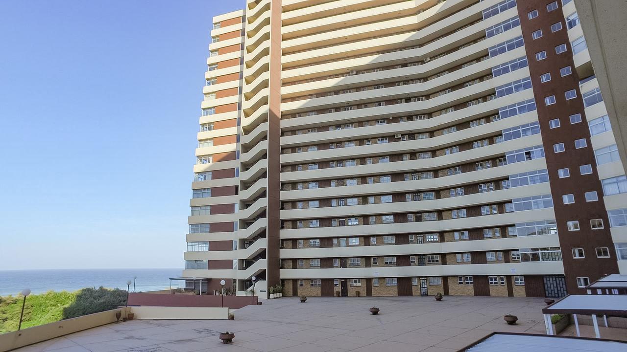 Shangri-La Beach Front Holiday Apartments Amanzimtoti Exteriör bild