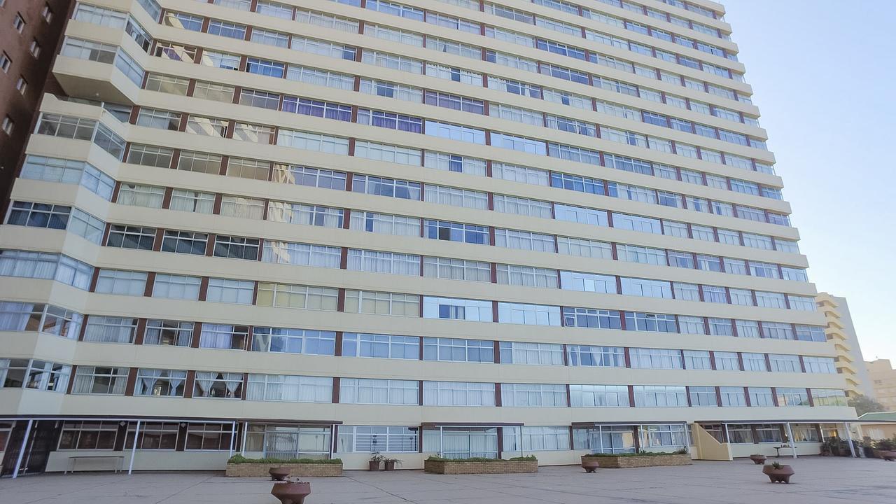 South Coast Beachfront Holiday Apartments Amanzimtoti Exteriör bild