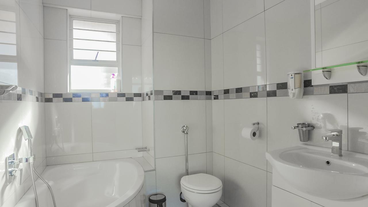 South Coast Beachfront Holiday Apartments Amanzimtoti Exteriör bild