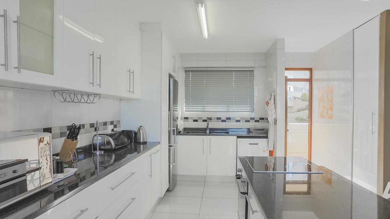South Coast Beachfront Holiday Apartments Amanzimtoti Exteriör bild