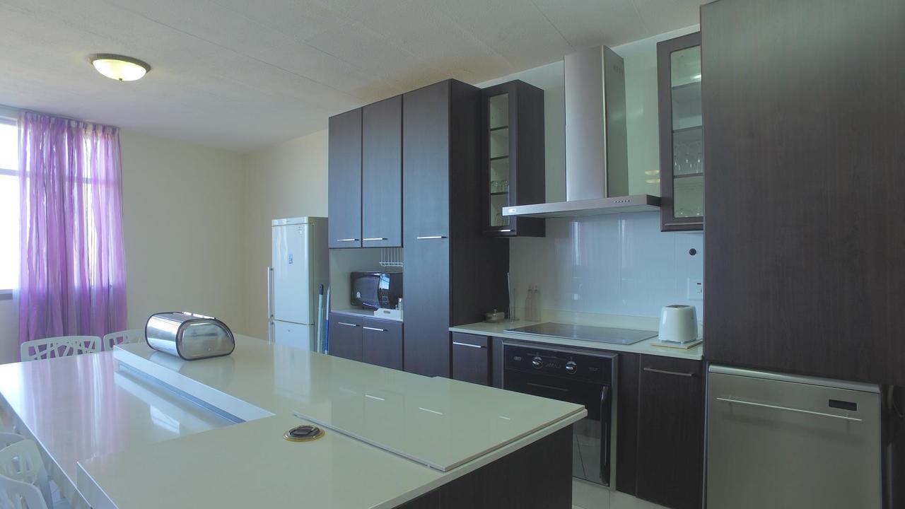 South Coast Beachfront Holiday Apartments Amanzimtoti Exteriör bild