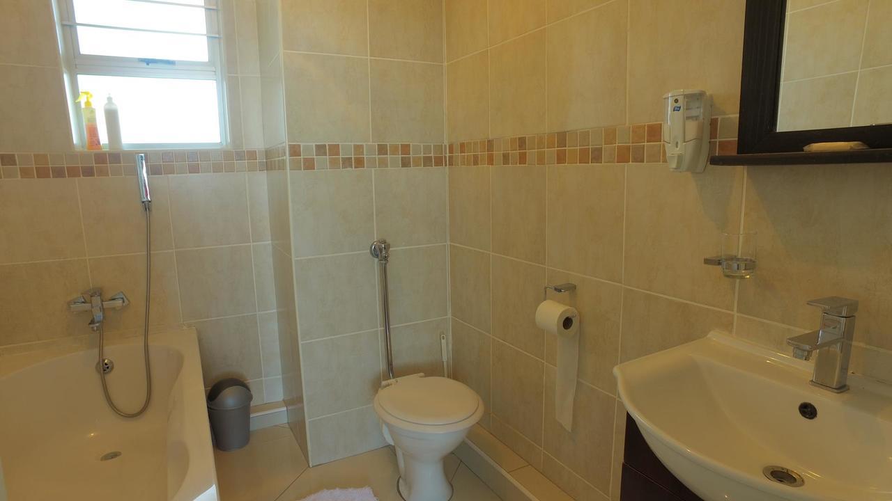 South Coast Beachfront Holiday Apartments Amanzimtoti Exteriör bild